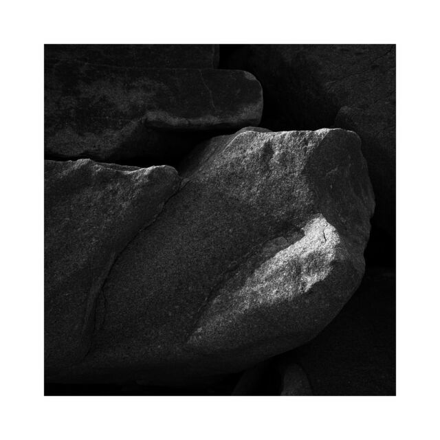 Ar mor
.
.
.
.
.
#art #photography #photo #artphoto #artphotography #abstract #minimalism #streetphotography #iphoneography #iphone16pro #iphone #quimper #somewheremagazine #gominimalmag #gominimalmagazine #nowness @somewheremagazine @gominimalmagazine @nowness @letelegramme @cote.quimper @ouestfrance @ouestfrance.bretagne @ouestfrancequimper